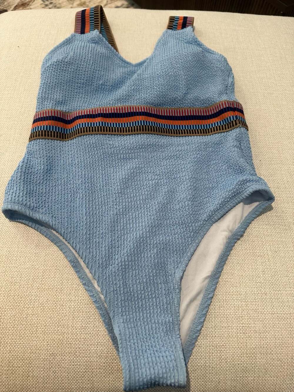 CUPSHE Textured Colorblock V-Neck One-Piece Swimsuit in Light Blue